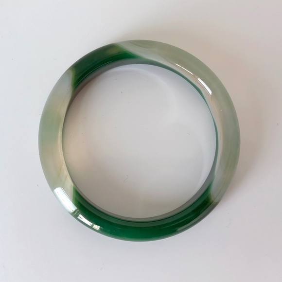 56mm Natural Green Agate Round Bangle BA123 - Picture 2 of 11